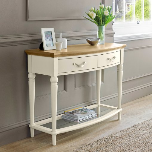 CONSOLE TABLES