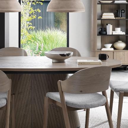 Easter Monday mood: extended lunches, soft textures, and effortless comfort. ⁠ ⁠ The Vega 6-seate...